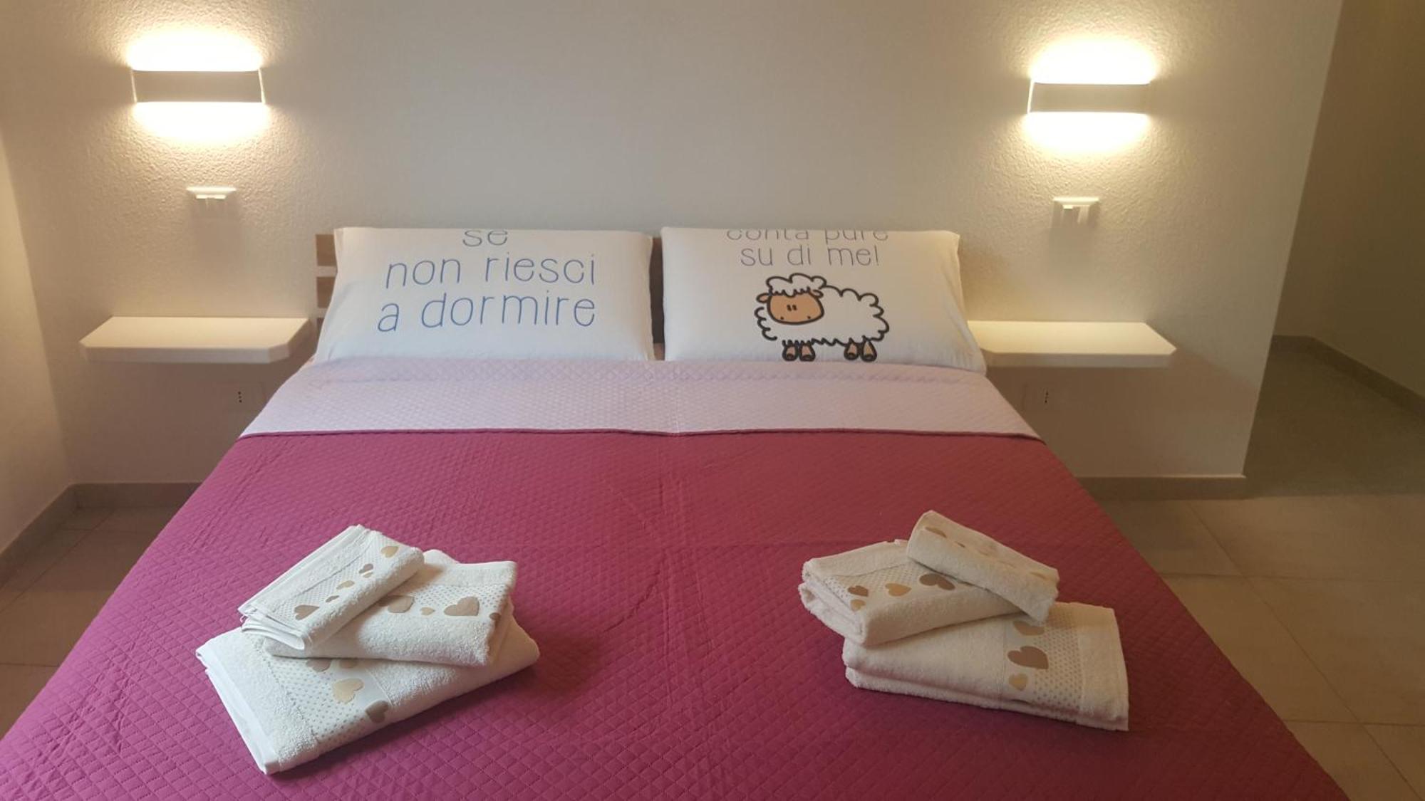 B. Sinis Bed & Breakfast Càbras Екстериор снимка
