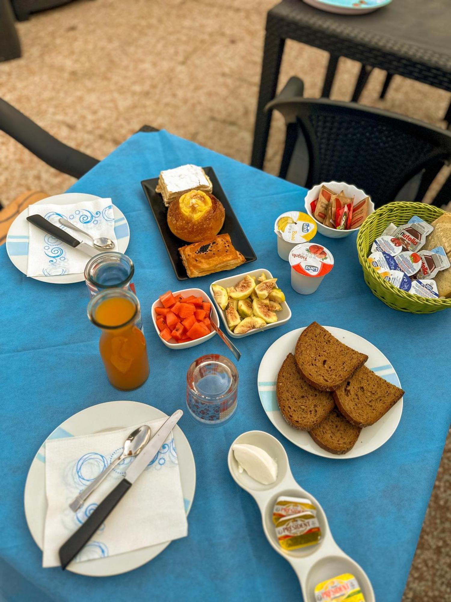 B. Sinis Bed & Breakfast Càbras Екстериор снимка