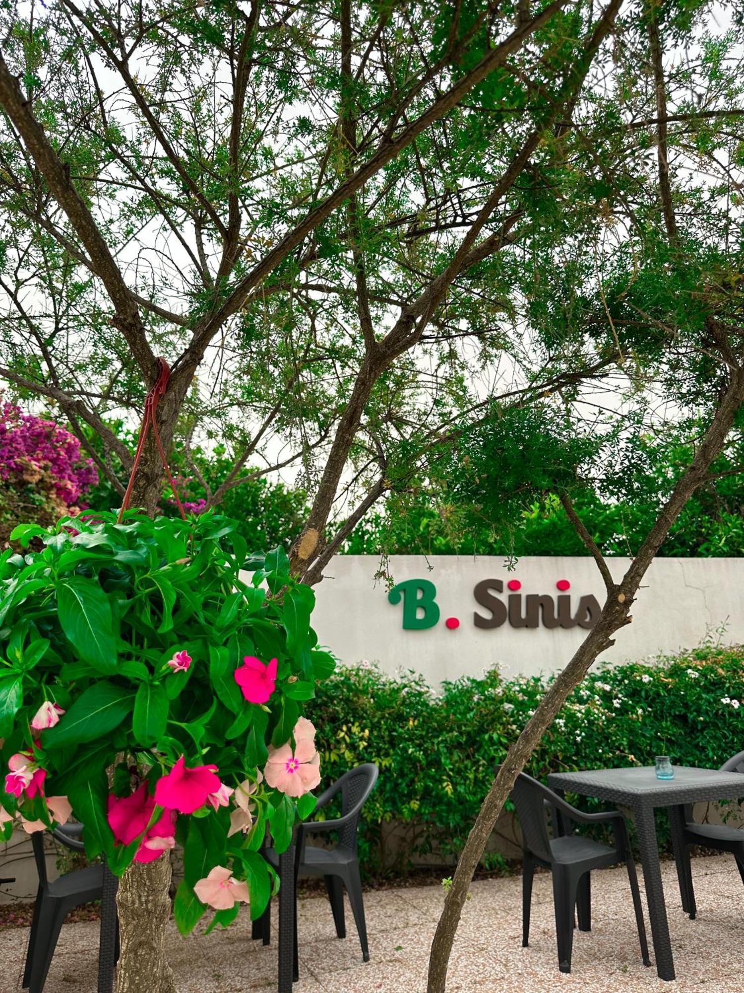 B. Sinis Bed & Breakfast Càbras Екстериор снимка