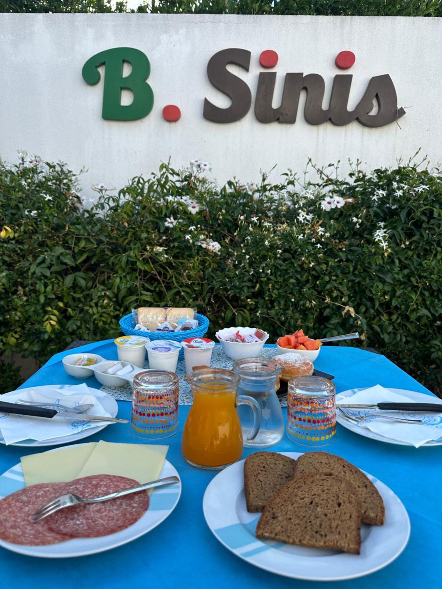 B. Sinis Bed & Breakfast Càbras Екстериор снимка
