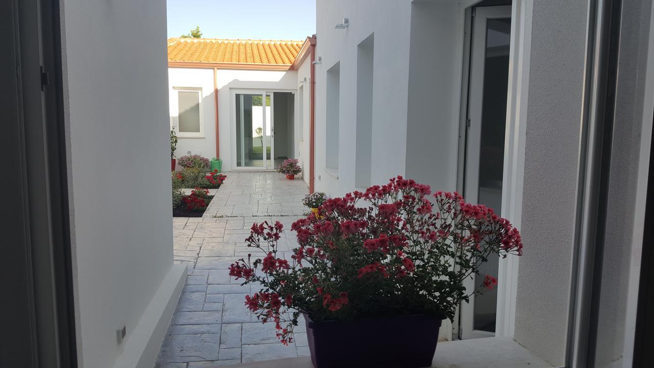 B. Sinis Bed & Breakfast Càbras Екстериор снимка