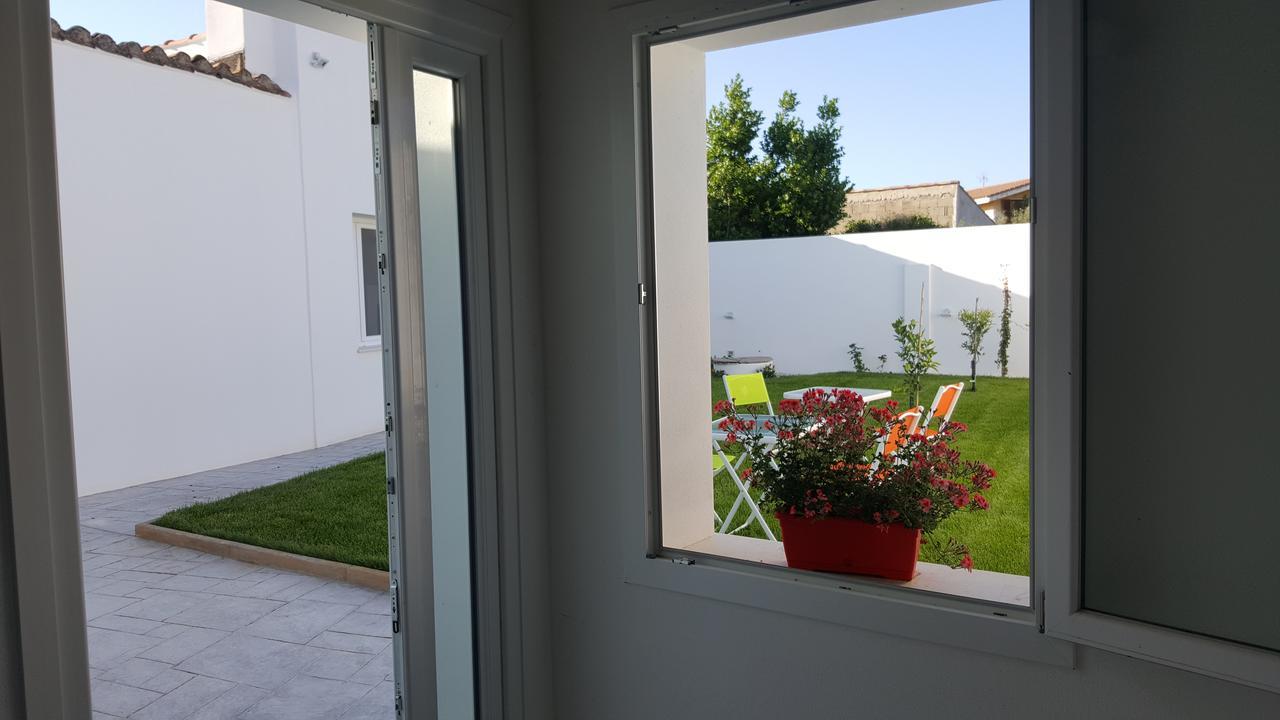B. Sinis Bed & Breakfast Càbras Екстериор снимка