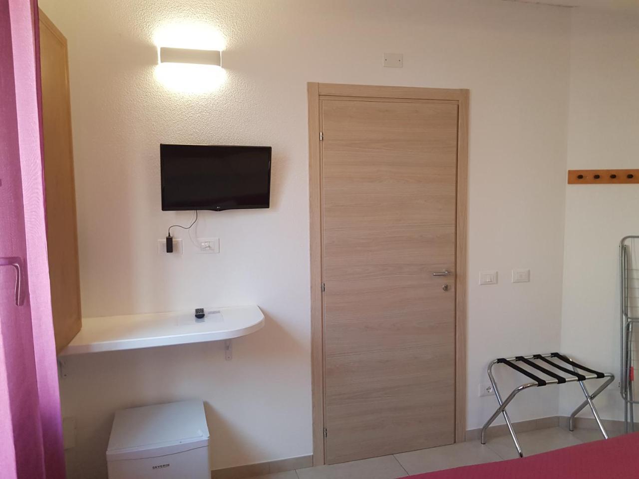 B. Sinis Bed & Breakfast Càbras Екстериор снимка