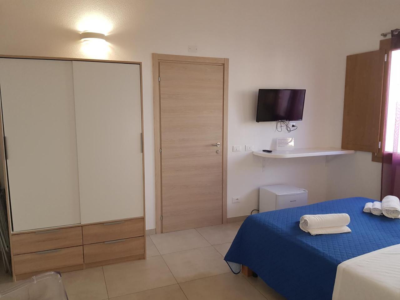 B. Sinis Bed & Breakfast Càbras Екстериор снимка