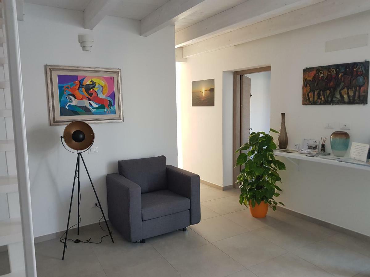 B. Sinis Bed & Breakfast Càbras Екстериор снимка